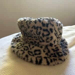 Vintage Leopard Print Faux Fur Bucket Hat Made in France – 90s Y2K Style